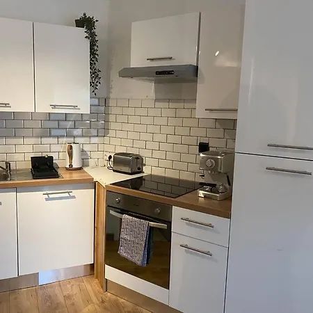 Logement Port De Plaisance, Terrasse Sud, Piscine Apartment